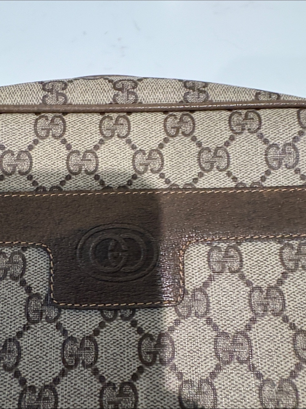 Vintage Gucci Beige and Brown GG Supreme Crossbody Bag - Picture 2 of 8